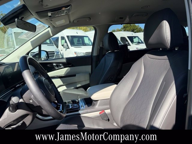 Used 2024 Kia Carnival SX FWD image 14