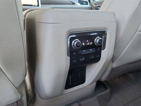Used 2021 GMC Yukon Denali w/ Denali Ultimate Package image 21