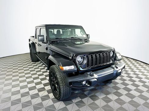 Certified 2024 Jeep Gladiator Sport image 2