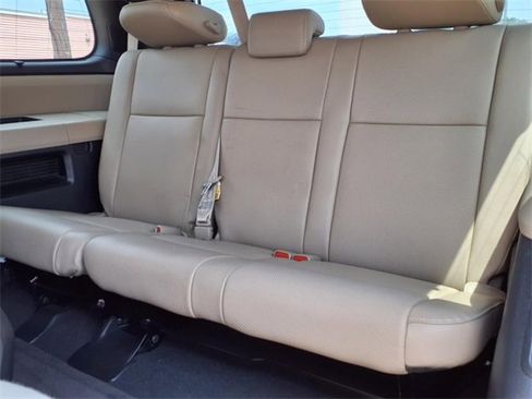 Used 2020 Toyota Sequoia Platinum image 20