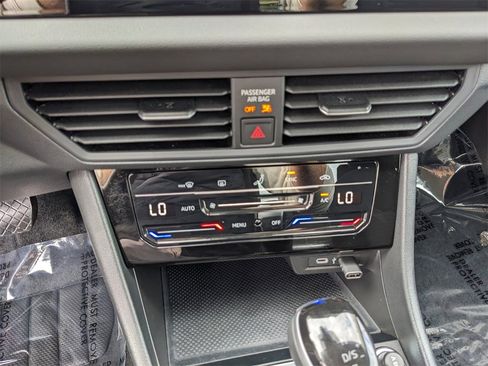Certified 2025 Volkswagen Jetta S image 21