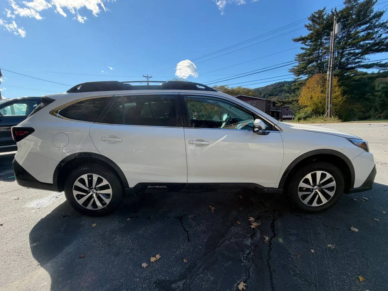 Used 2020 Subaru Outback Premium AWD/4WD image 3