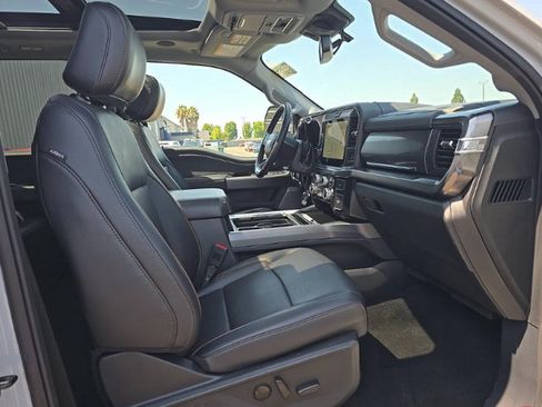Used 2025 Ford F350 Lariat w/ Lariat Ultimate Package AWD/4WD image 11