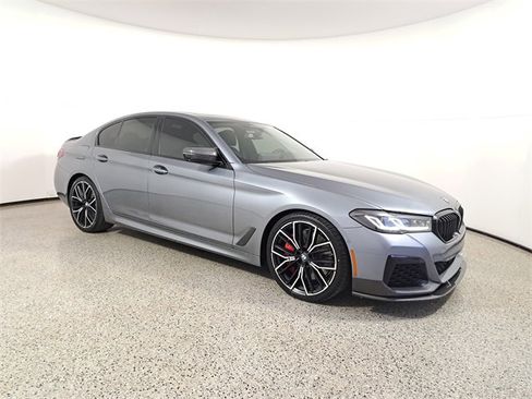 Used 2021 BMW M550i xDrive image 4