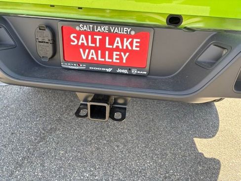 New 2025 Jeep Gladiator Sport image 10