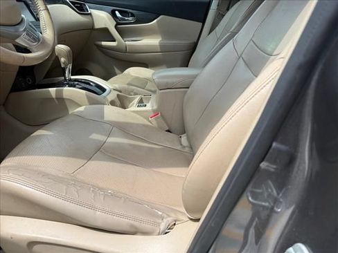 Used 2015 Nissan Rogue SL w/ SL Premium Package FWD image 4