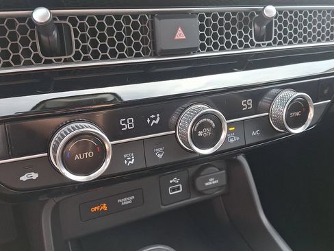 Used 2022 Honda Civic EX image 16