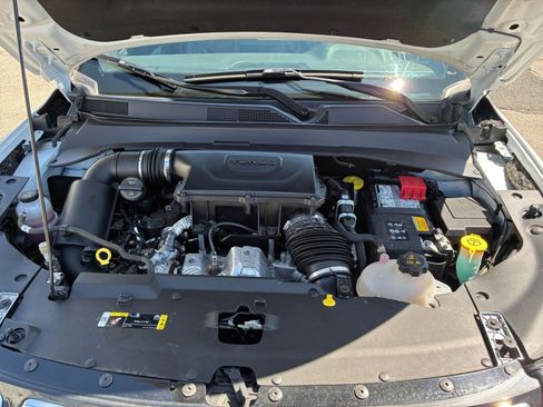 Used 2025 Jeep Compass Limited image 33