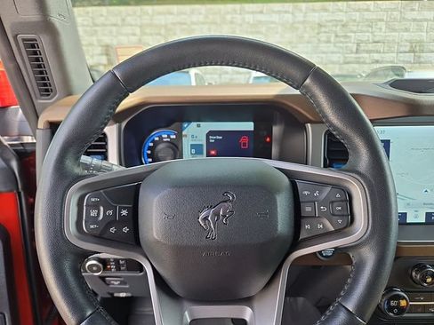 Used 2023 Ford Bronco Outer Banks w/ Sasquatch Package AWD/4WD image 19