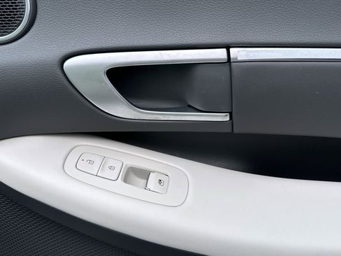 Certified 2025 Hyundai Sonata SEL image 19