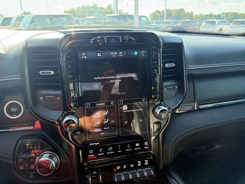 Used 2022 RAM 1500 Limited AWD/4WD image 13