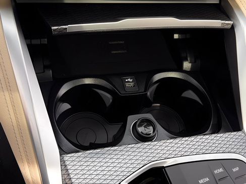 Used 2023 BMW i4 eDrive40 w/ M Sport Package image 24