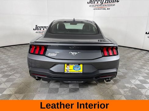 Used 2025 Ford Mustang Premium RWD image 6