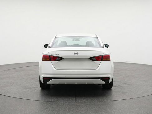 Used 2025 Nissan Altima 2.5 SV FWD image 7