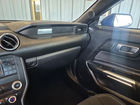 Used 2022 Ford Mustang EcoBoost image 13