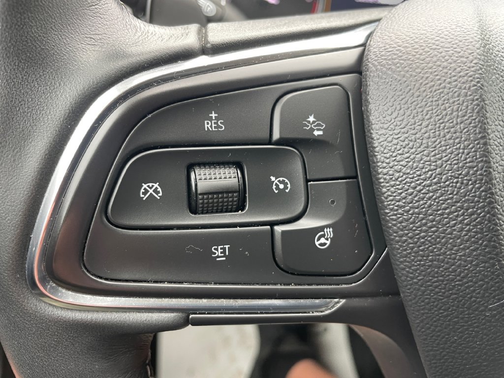 Used 2023 Buick Envision Essence w/ Sport Touring Package AWD/4WD image 38