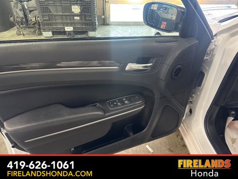 Used 2022 Chrysler 300 Touring w/ Sport Appearance Package image 12