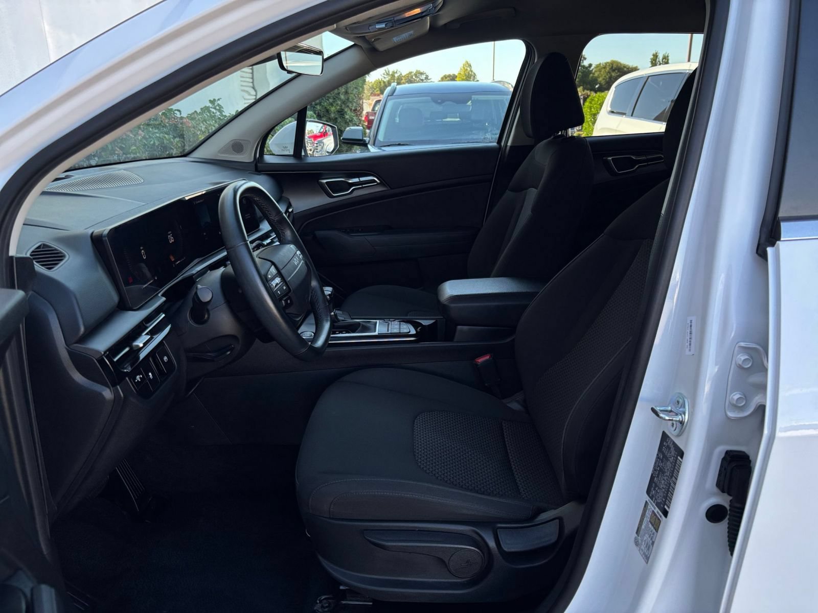 Used 2026 Kia Sportage LX FWD image 26