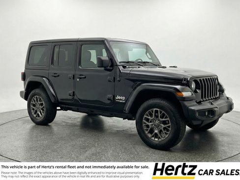 Used 2025 Jeep Wrangler Sahara image 1