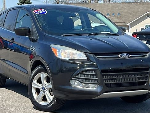 Used 2014 Ford Escape SE image 2