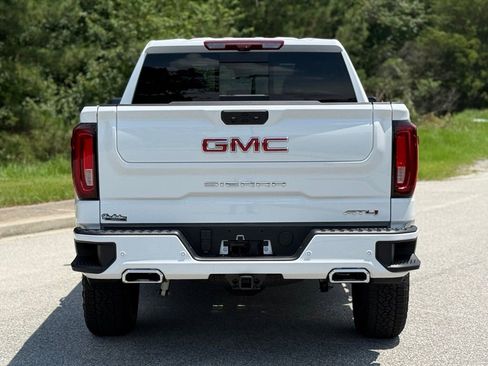 New 2026 GMC Sierra 1500 AT4 w/ Technology Package AWD/4WD image 13