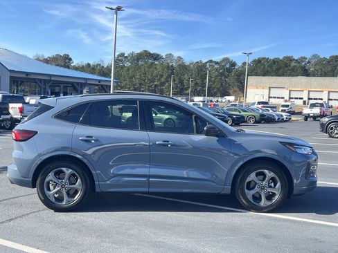 Certified 2023 Ford Escape ST-Line w/ Tech Pack #1 image 28