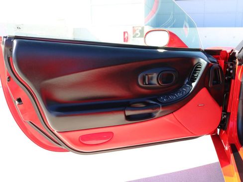 Used 2001 Chevrolet Corvette Z06 w/ Memory Pkg image 55