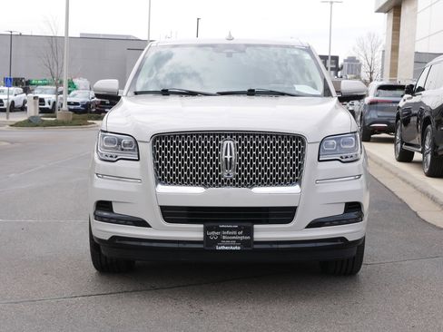 Used 2022 Lincoln Navigator L Reserve w/ Equipment Group 201A image 2
