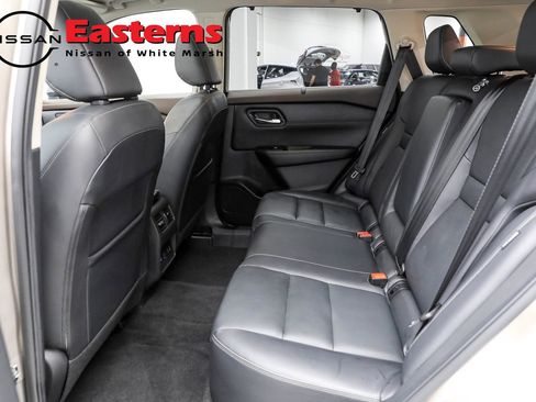 Used 2022 Nissan Rogue SL w/ SL Premium Package image 56