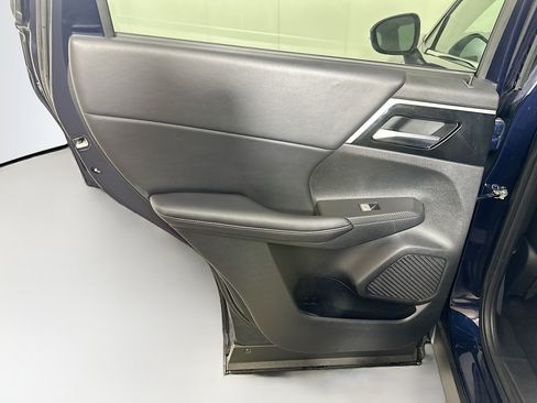 Used 2024 Mitsubishi Outlander SE FWD image 25