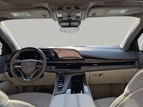 Certified 2023 Cadillac Escalade ESV Sport Platinum w/ LPO, ONYX Package AWD/4WD image 24