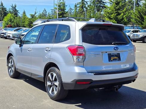 Used 2017 Subaru Forester 2.5i Premium AWD/4WD image 3
