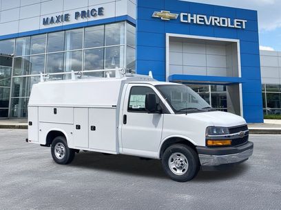 New 2025 Chevrolet Express 3500 w/ Power Convenience Package