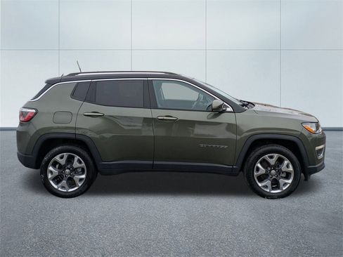 Used 2018 Jeep Compass Limited image 2