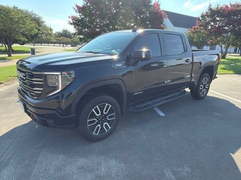 Used 2025 GMC Sierra 1500 AT4 w/ Technology Package AWD/4WD image 2
