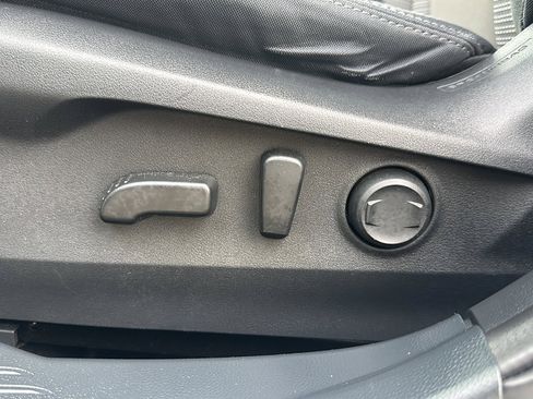 Used 2021 Subaru Outback Premium image 14