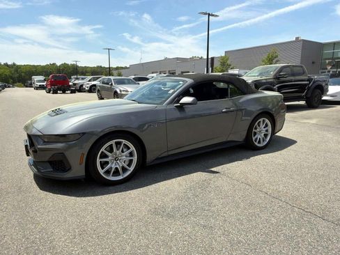 Used 2025 Ford Mustang GT Premium RWD image 7