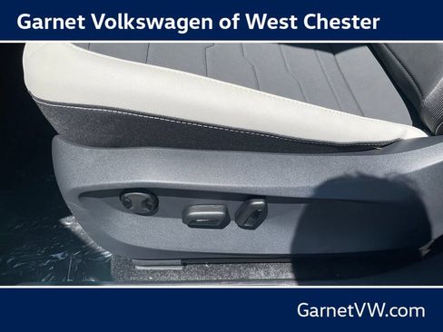 New 2026 Volkswagen Taos SE AWD/4WD image 14