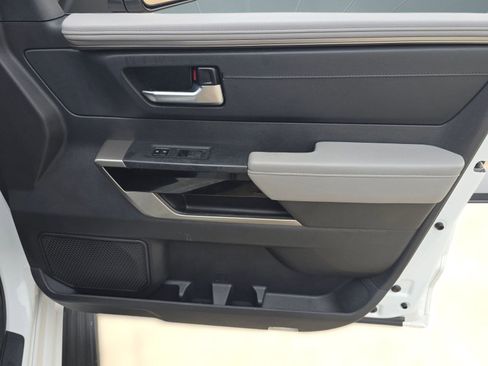 Used 2024 Toyota Sequoia Limited image 30