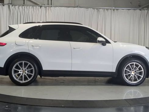 Used 2019 Porsche Cayenne S AWD/4WD image 10
