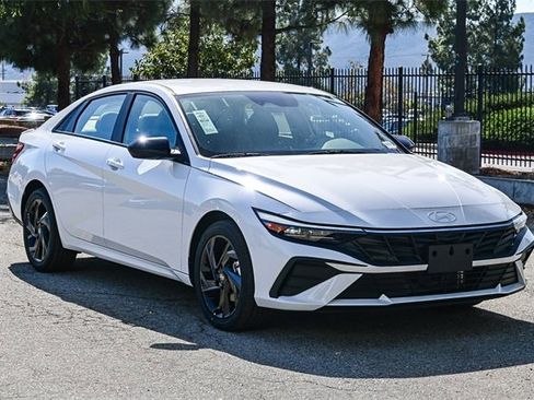 New 2026 Hyundai Elantra Sport image 3