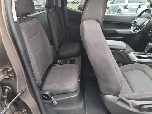 Used 2015 Chevrolet Colorado LT image 11