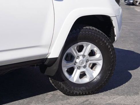 Used 2016 Toyota 4Runner SR5 image 8