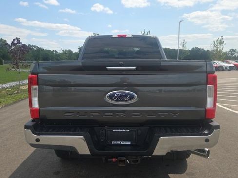 Used 2018 Ford F250 XLT w/ XLT Premium Package AWD/4WD image 9