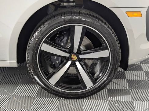 New 2026 Porsche Macan image 14