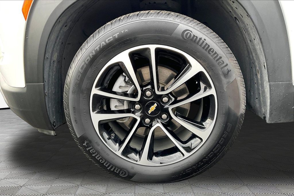 Used 2025 Chevrolet TrailBlazer LT w/ Driver Confidence Package FWD image 36