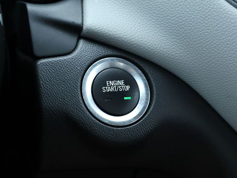 Used 2020 Chevrolet Equinox LT w/ LPO, Floor Liner Package FWD image 25