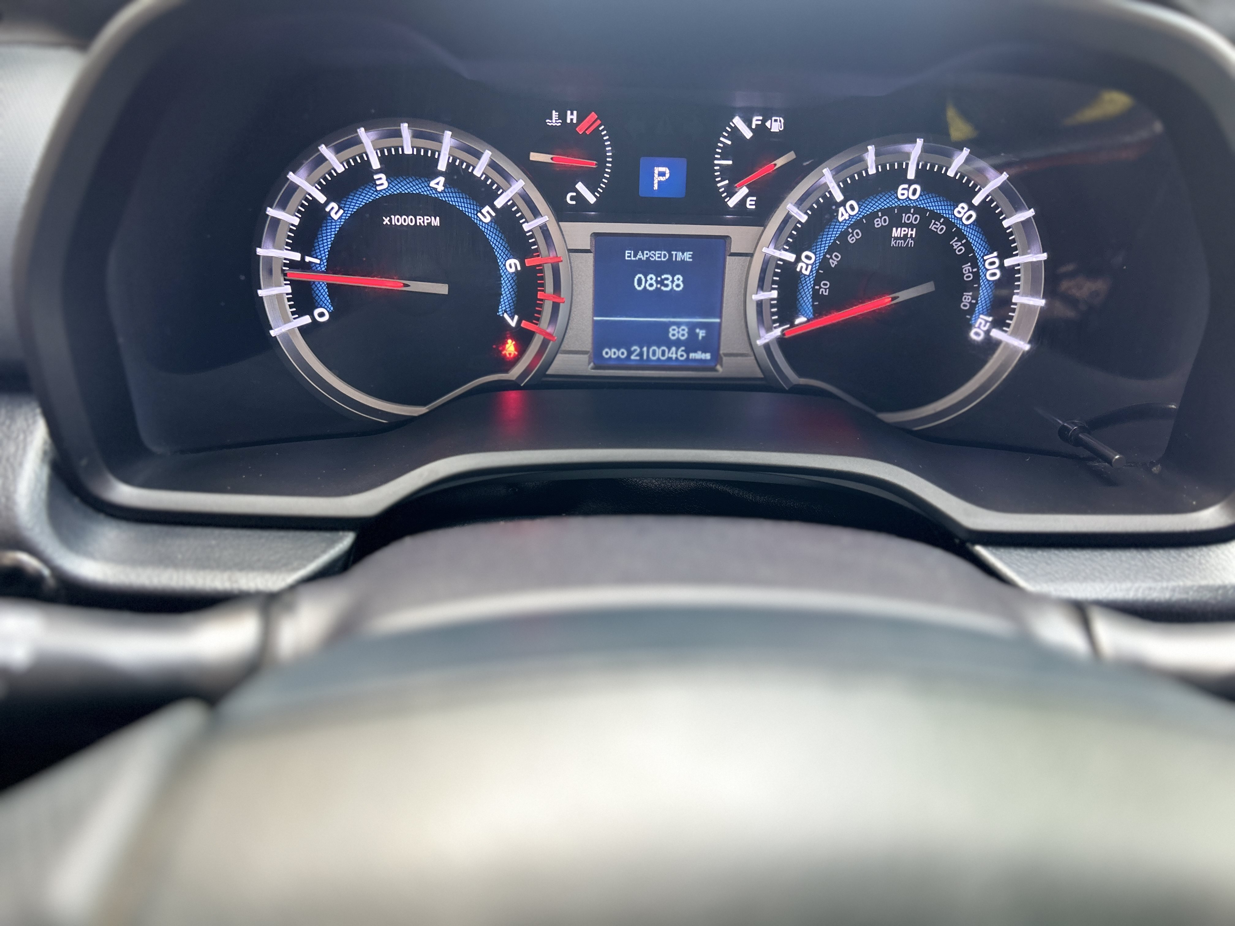 Used 2015 Toyota 4Runner SR5 AWD/4WD image 28