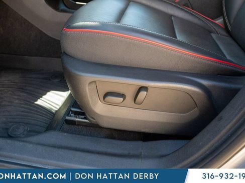 Used 2023 Buick Envision Essence w/ Sport Touring Package AWD/4WD image 18