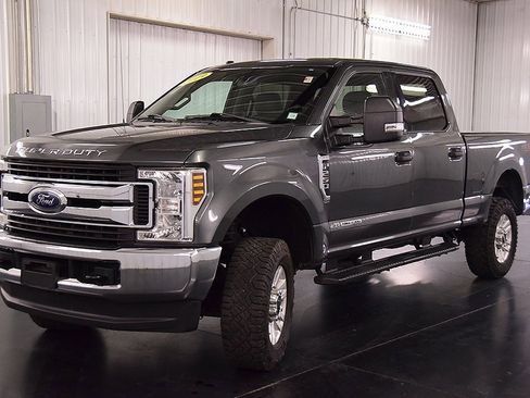 Used 2019 Ford F250 XLT image 3